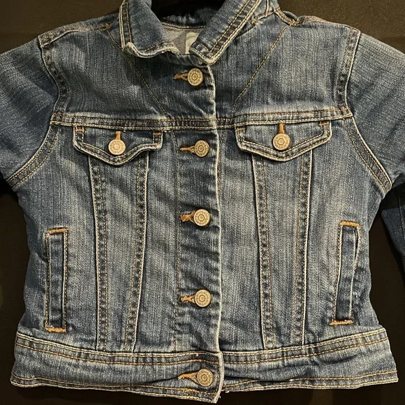 Old Navy Girls Denim Jacket Size Small (6-7) - Classic Blue Jean Jacket - Picture 2 of 9